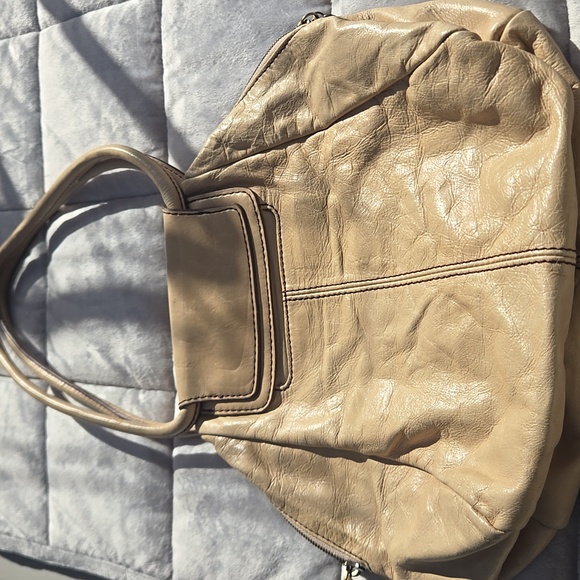 HOBO  Cream Leather Shoulder Tote Bag - Picture 4 of 5